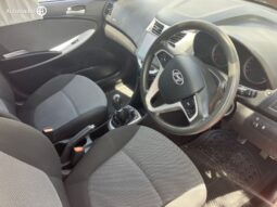 
										2013 Hyundai Accent Manual Sedan full									